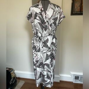 LIKE NEW WHYRED Printed Dress